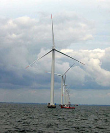 The picture shows an offshore wind farm near Nysted in Denmark, which is regarded as a model project.