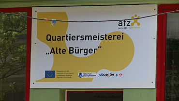 Schild des neuen Stadtteilbüros