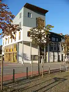 Das Bild zeigt das (oben beschriebene) Torhaus Nord, das Domizil von Kultur vor Ort.