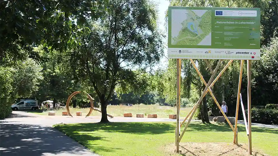 EFRE Schild, Erikasee, gr&uuml;ne Oase