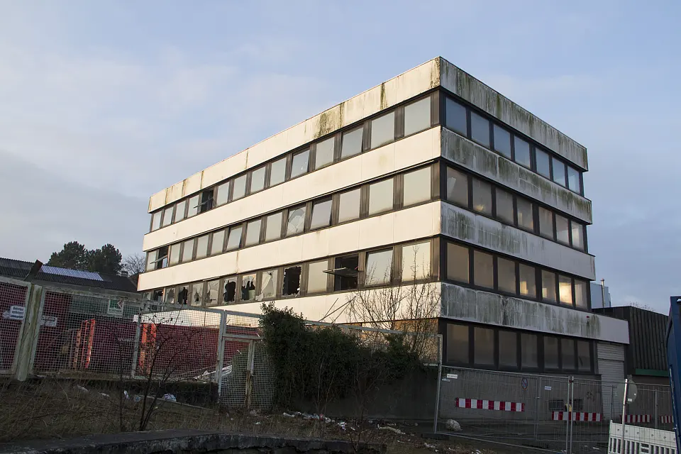 B&uuml;rogeb&auml;ude