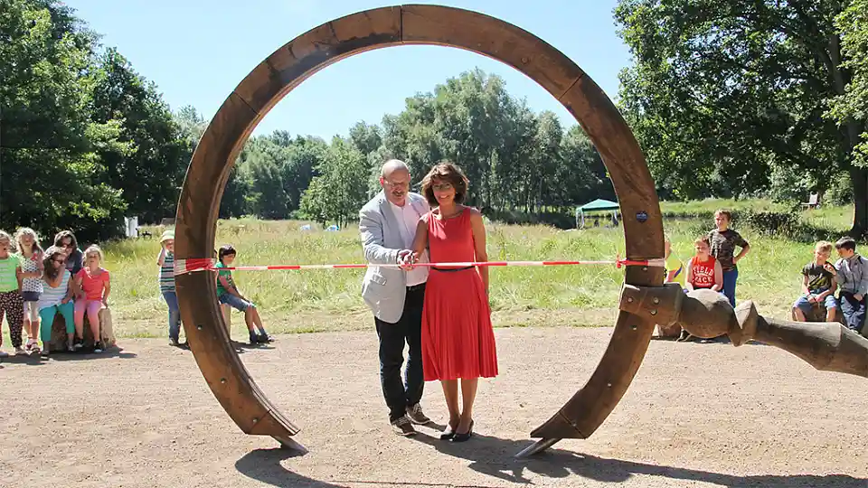 Durchschneiden des Bandes