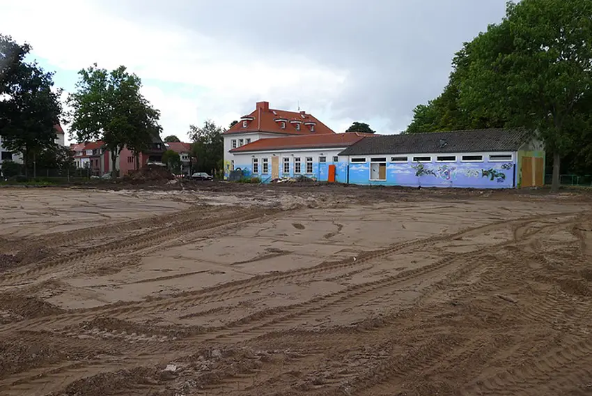 Bauarbeiten im Park am Weserwehr