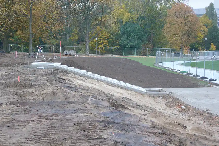 Neue Treppenanlage im Park am Weserwehr