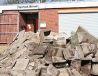 Ein Berg Bausteine auf der Baustelle in Bremen-Marßel