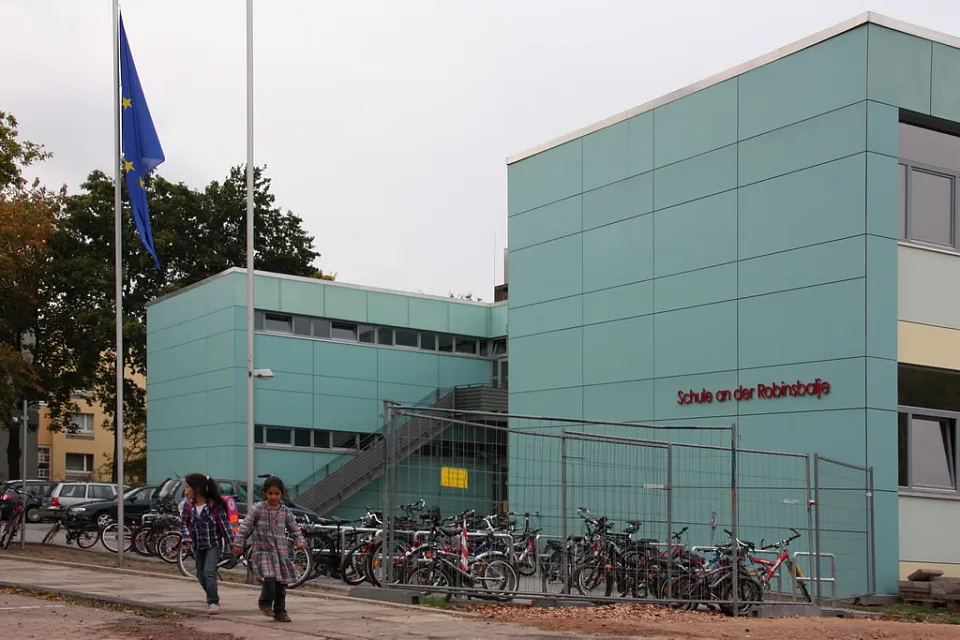 Die Schule wird zu einer Ganztagsschule erweitert