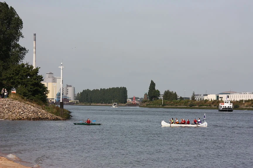Einige Besucher kamen im eigenen Boot