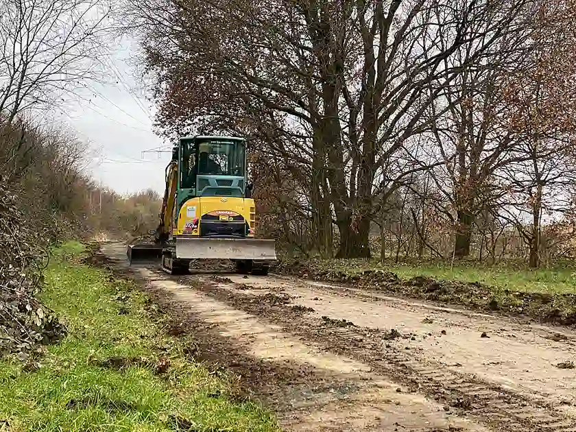 Bagger arbeiten am neuen Rundweg