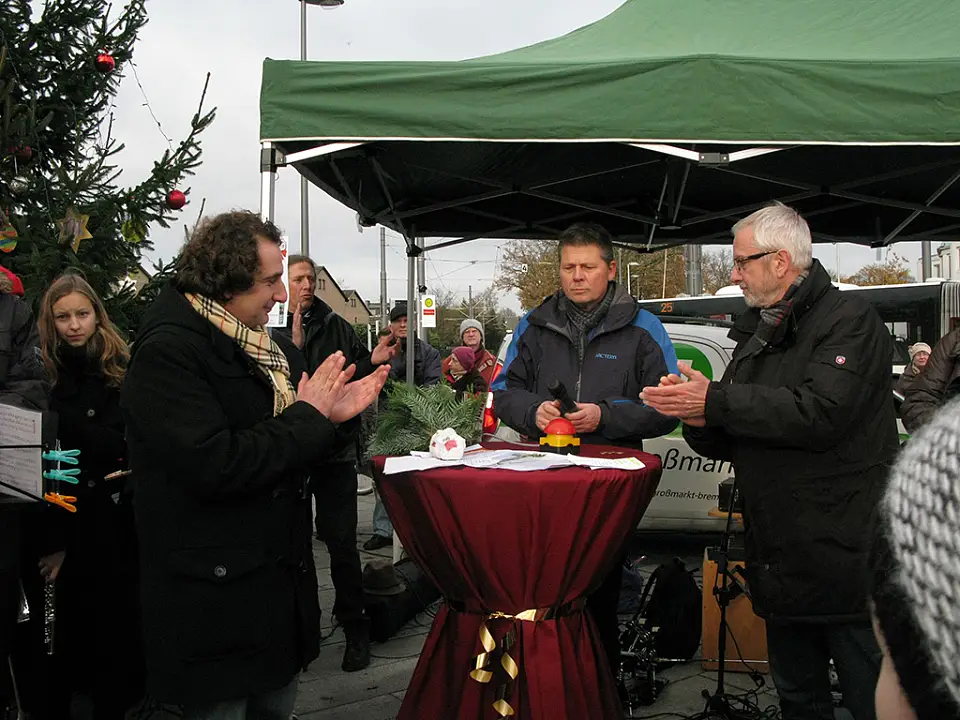 Bausenator Joachim Lohse sprach ein paar Worte