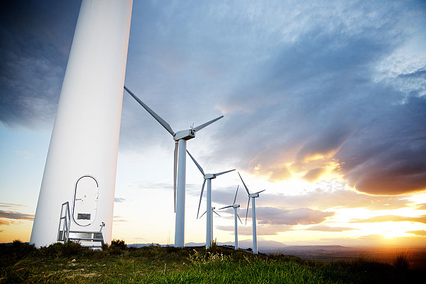 Windräder im Sonnenuntergang